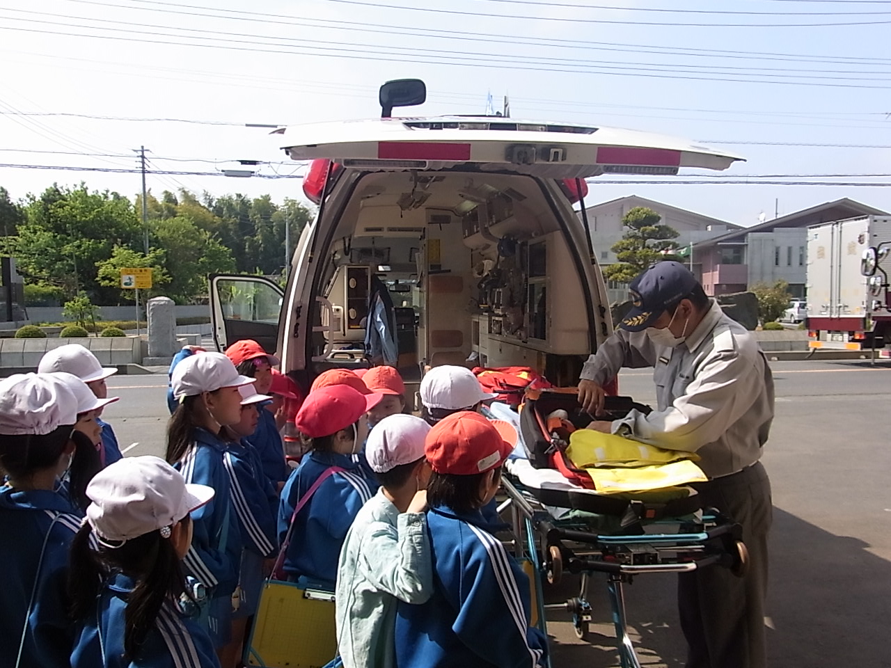 H27.5.8(金)消防署見学（4年） « 鹿嶋市立中野西小学校（公式